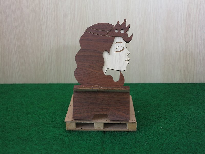 Taiwan Store [customized-color, pattern and lettering can be replaced] wood phone holder-kiss princess (can be matched with the frog prince) phone holder / decoration / business card holder / gift / premium / mobile phone accessories / stationery