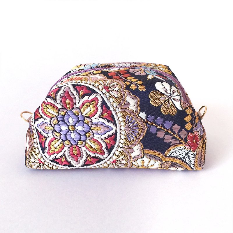 Pouch with Japanese Traditional Pattern, Kimono (Medium) &quot;Brocade&quot;