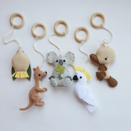 FeltGiftFinds Hanging Baby Gym Toys, Australian Animals, Activity Gym Toy, Aussie baby