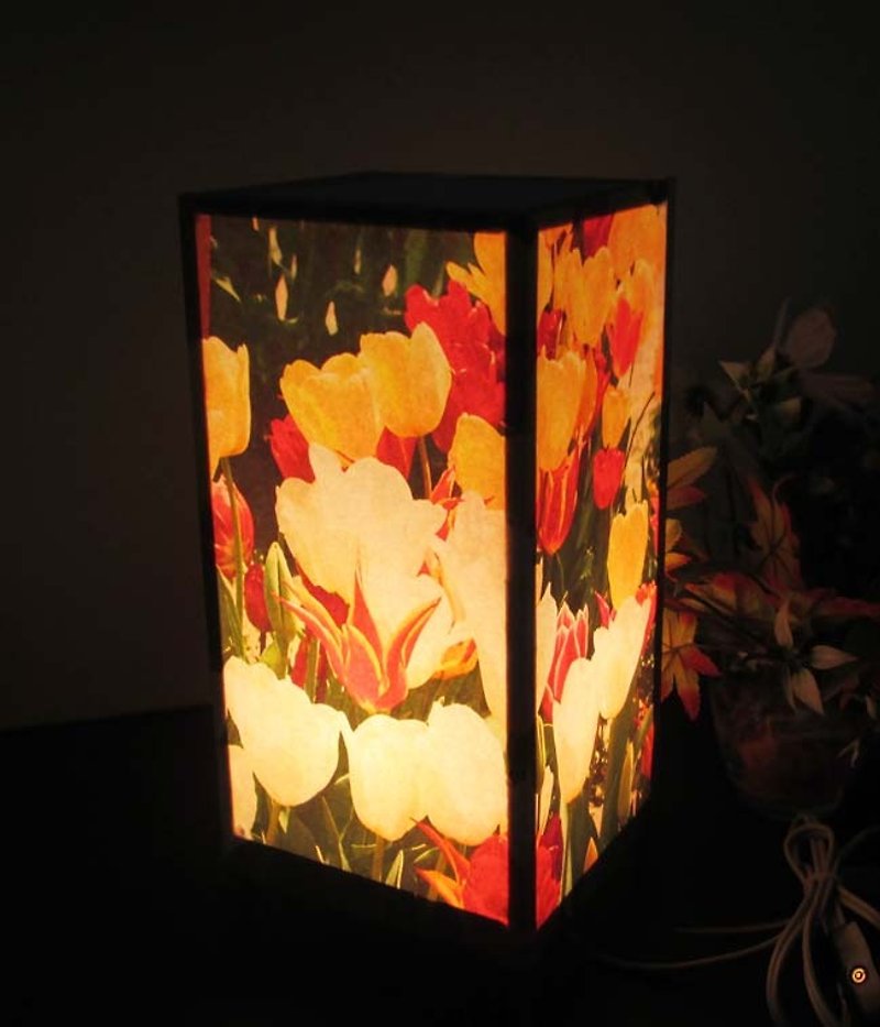 Tulip's sorrow «Dream lighting» Relaxing healing light stand - ของวางตกแต่ง - กระดาษ สีส้ม