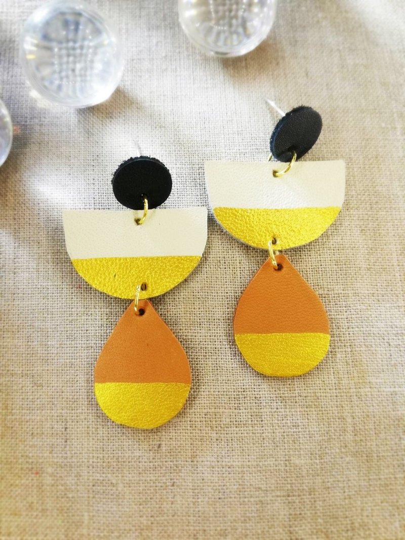 Handmade leather earring black white brown and gold - Earrings & Clip-ons - Genuine Leather Black