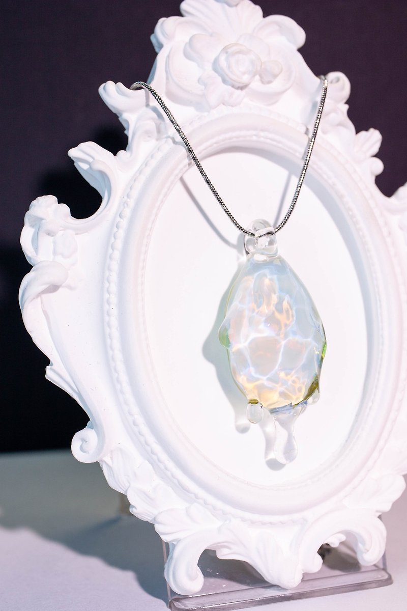 ocean drop necklace - Necklaces - Glass Transparent
