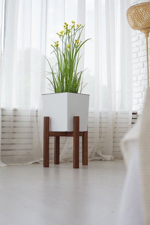 WOODPRESENTS Modern Indoor Wooden Plant Stand for Living Room Bedroom Office Gift for Women