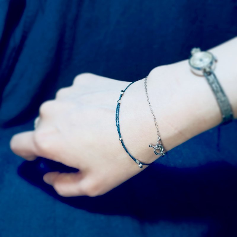 Be Careful - Superfine Navy Blue Rhombus Cut Sterling Silver Beads Retractable Knot Braided Wax Thread Bracelet Minimalist Dark Blue - สร้อยข้อมือ - ไฟเบอร์อื่นๆ สีน้ำเงิน