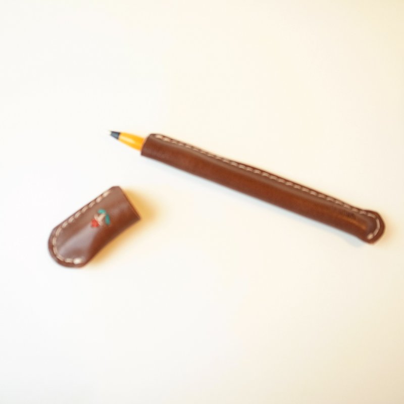 [Leather made in Japan] Ballpoint leather cover st-1 ideal for gifts [Please choose a color from the following product types] - Other Writing Utensils - Genuine Leather Orange
