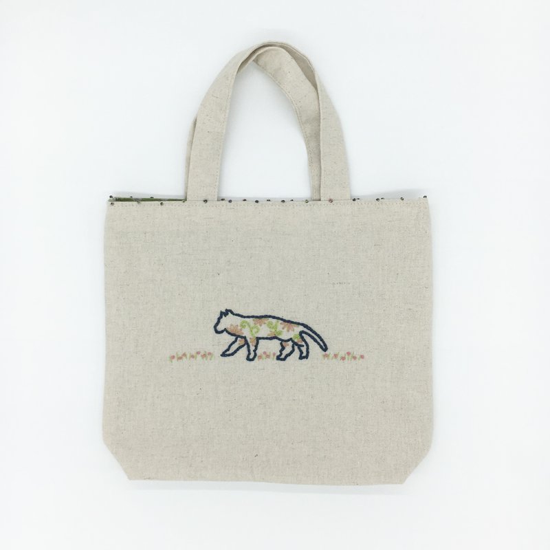 散歩猫刺繍 トートバッグ - 手提包/手提袋 - 棉．麻 白色