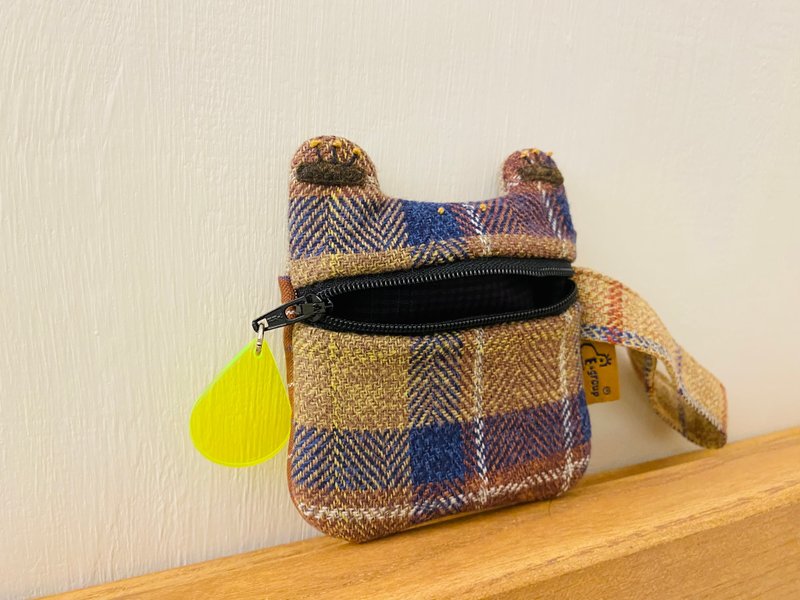 E*group 阿蛙口水手提零錢包  咖啡藍格子 青蛙 - 零錢包/小錢包 - 棉．麻 咖啡色