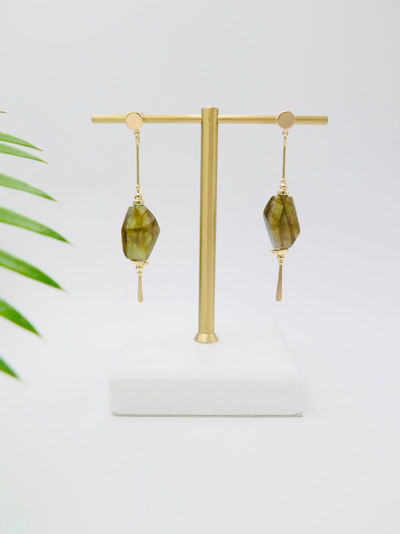 COLE COOL simple stylish natural labradorite earrings - ต่างหู - เครื่องประดับพลอย หลากหลายสี