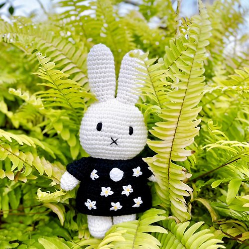 橘荷屋 x Miffy 荷蘭 Just Dutch | Miffy 米飛兔 編織娃娃和她的黑色花朵洋裝