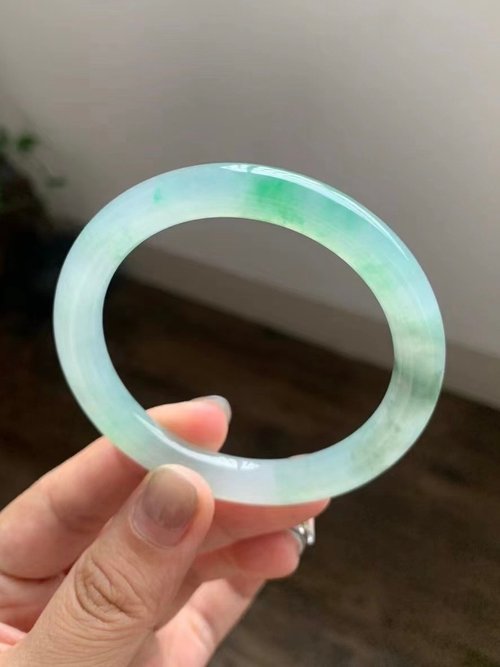 Good Morning Studio 冰種翡翠天然翡翠玉鐲A玉手鐲 玉鈪 • 冰種陽綠翡翠圓鐲