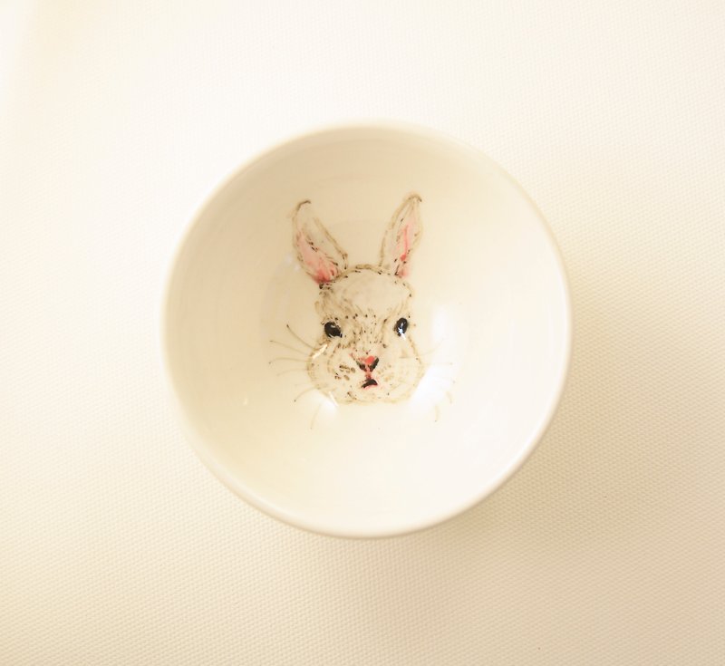 Hand-painted small tea cup-12 zodiac small cup rabbit - Teapots & Teacups - Porcelain White