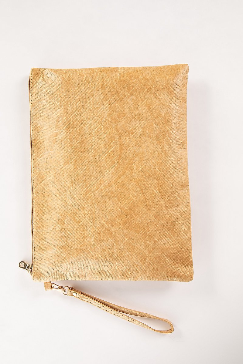 DuPont Paper Pure Color Natural Handbag - กระเป๋าคลัทช์ - กระดาษ สีนำ้ตาล