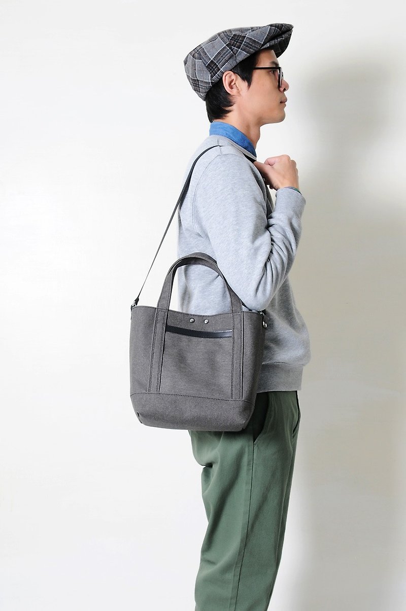 RED CAPACITY-MOSS-Handmade Leather Canvas Handbag/Slant Side Backpack - กระเป๋าแมสเซนเจอร์ - ผ้าฝ้าย/ผ้าลินิน สีเขียว