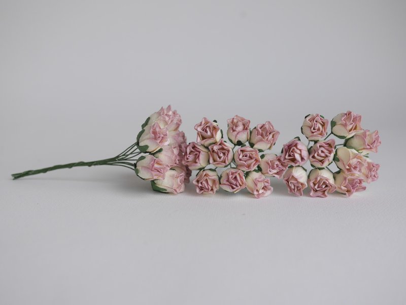 Paper flower, 25 pieces, size 1.5 x1.2  cm. bud roses, fuchsia brush color. - 其他 - 紙 粉紅色