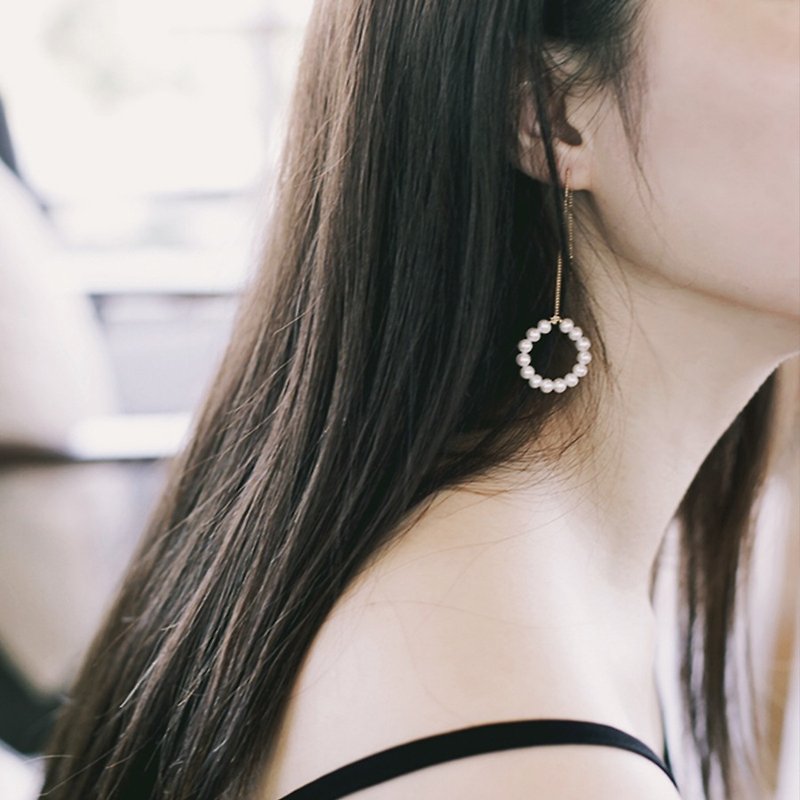 MissQueeny original | natural small pearl ring earrings / ear wire - single - ต่างหู - โลหะ สีทอง