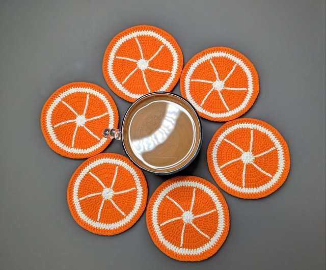 オレンジスライスの形をしたカップ用コースター。 サイズ: 10.5*10.5