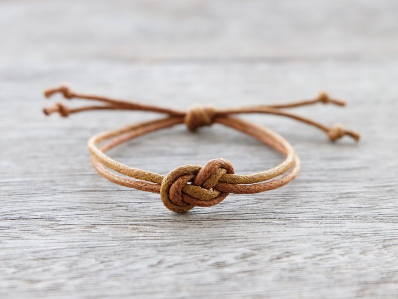 Infinity bracelet , waxed cotton cord bracelet in brown - สร้อยข้อมือ - ผ้าฝ้าย/ผ้าลินิน สีนำ้ตาล