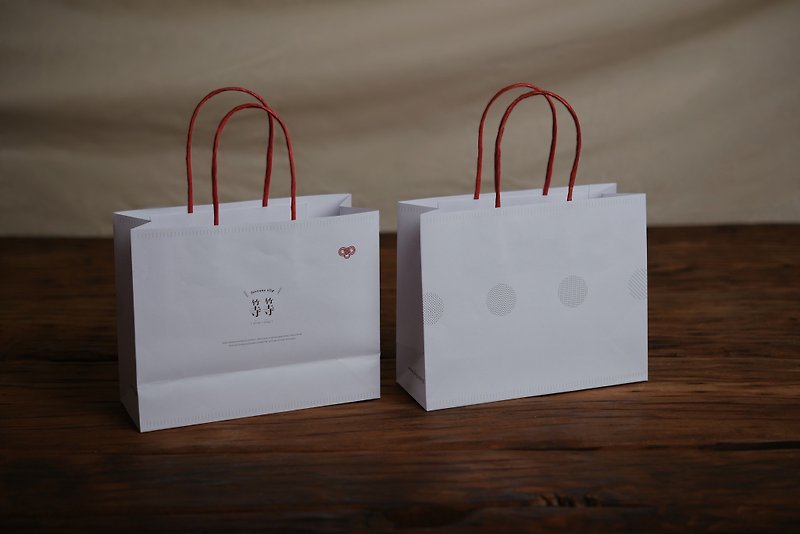 Etc. Exclusive paper bags/only for additional purchases, cannot be purchased separately - Other - Paper Red