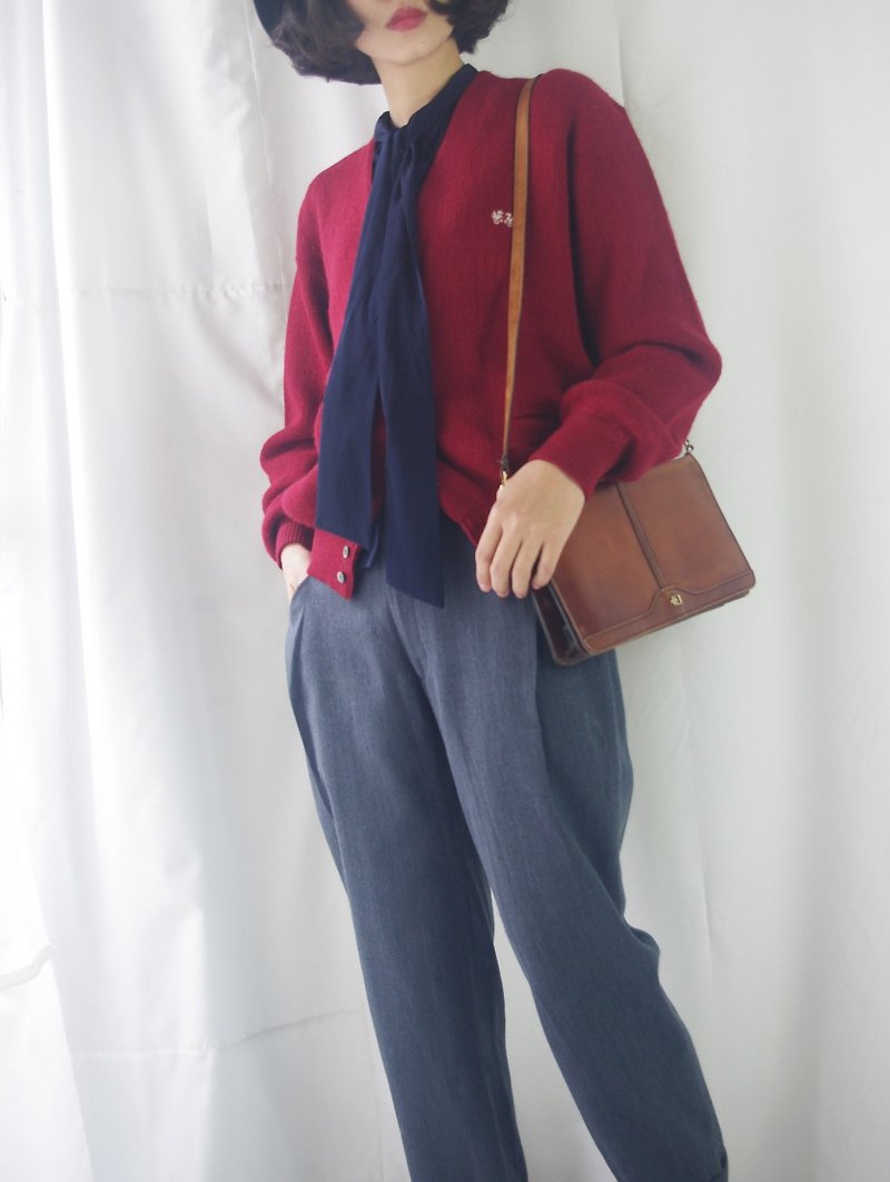 Treasure Hunt Vintage - Vintage Red V-Neck Knit Cardigan - สเวตเตอร์ผู้หญิง - ขนแกะ สีแดง