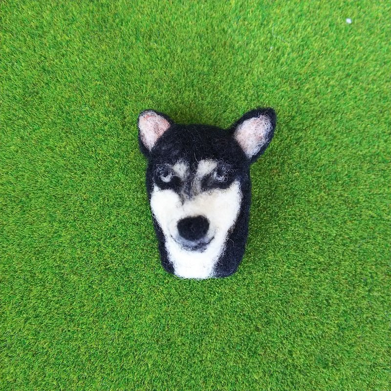 シベリアンハスキー犬ブローチ - 胸針/心口針 - 羊毛 黑色