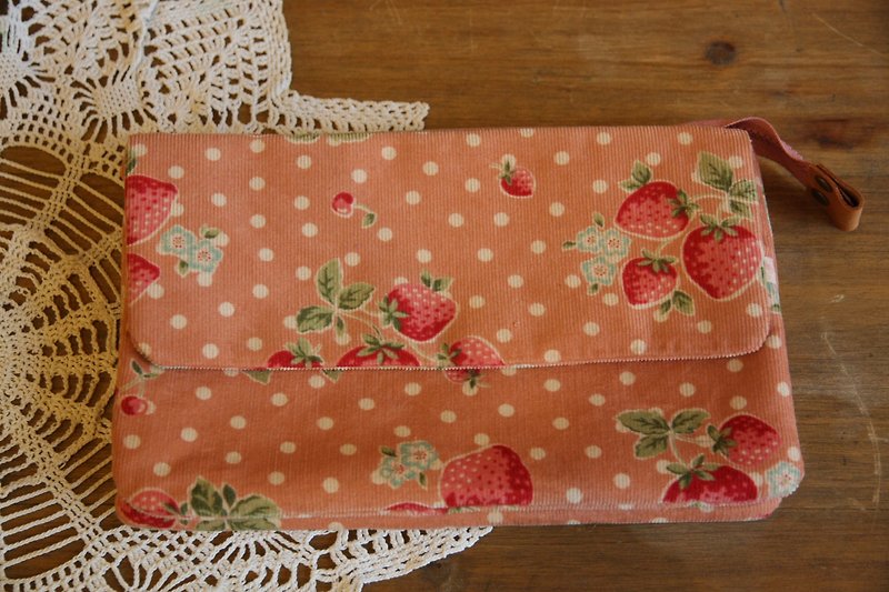[Good day] hand-made strawberry multi-function bag / universal bag / grocery bag / pencil bag / tool bag / small package - Wallets - Cotton & Hemp Pink