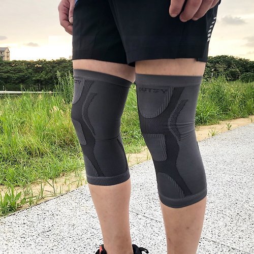 OUTSY 台灣製運動機能壓縮護膝腿套兩只入(兩色可選)