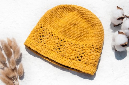 Hand-knitted pure wool hat/knitted hat/knitted woolen hat/inner bristles flower hat/wool hat-yellow