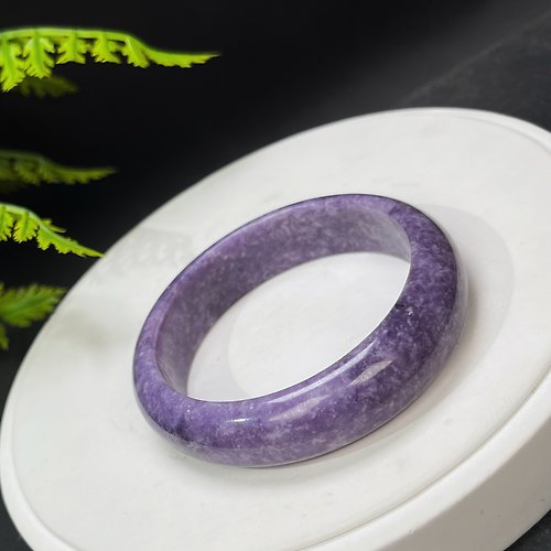 WANZAMGOK 獨特 紫色鋰雲母手鐲 56MM 玉化星光閃片祖母晶手環 增進柔化性情