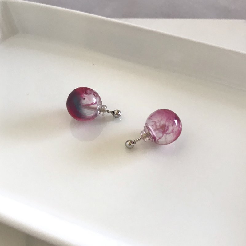 Firefly - handmade resin red and blue rendering ear pin / ear clip