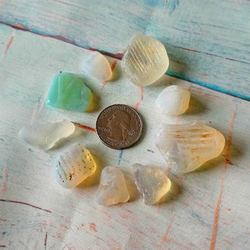 海玻璃給你 Opalescent Sea glass Jewelry.Genuine Sea glass beads.Opalite Sea glass decor