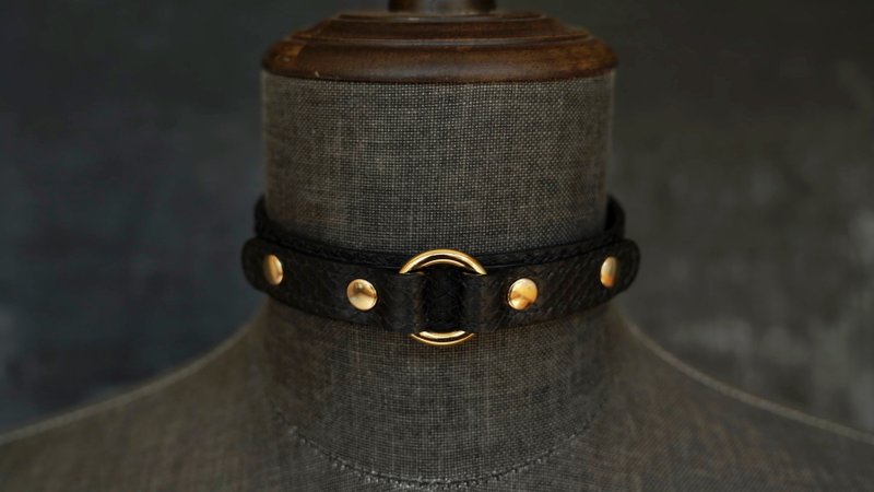 手工黑金配色蛇皮項圈真皮choker 牽引繩 顏色可選 客製刻字禮物 - 項鍊 - 真皮 黑色