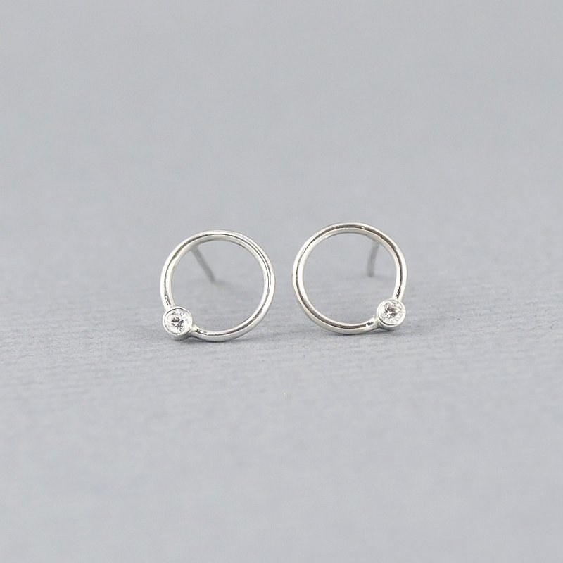 圓圈CZ鑽石耳環 純銀 - 耳環/耳夾 - 純銀 灰色