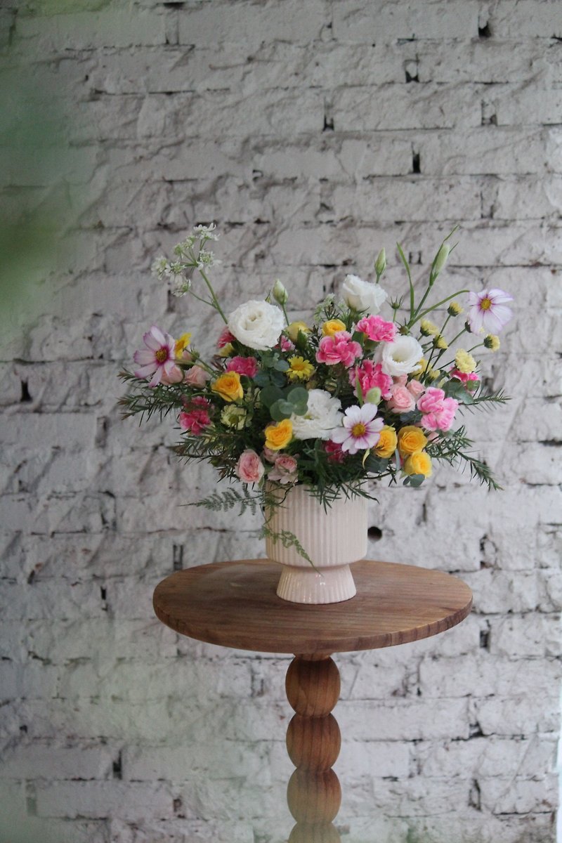 Spring colorful carnation flower pot - ตกแต่งต้นไม้ - พืช/ดอกไม้ สึชมพู