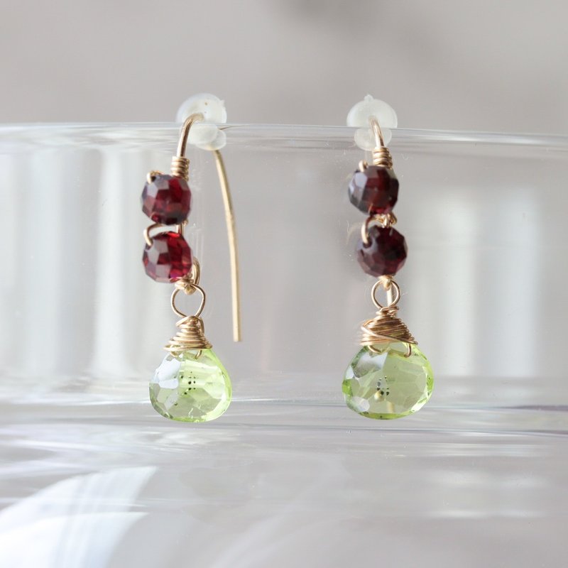 August birthstone peridot and garnet design hook earrings - Earrings & Clip-ons - Semi-Precious Stones Multicolor