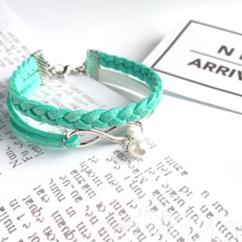Handmade Double Braided Infinity Bracelets – mint green limited - สร้อยข้อมือ - วัสดุอื่นๆ สีเขียว