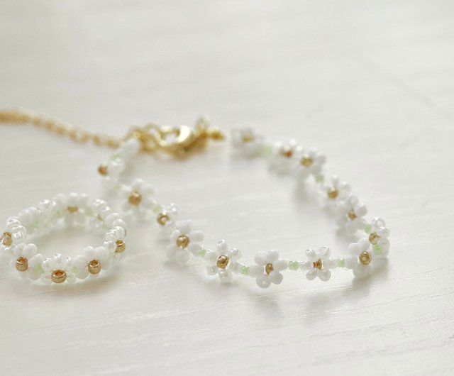 翡翠ビーズブレスレットとリングセット ビーズアクセサリー ブレスレット・指輪 7点セット - メルカリ
