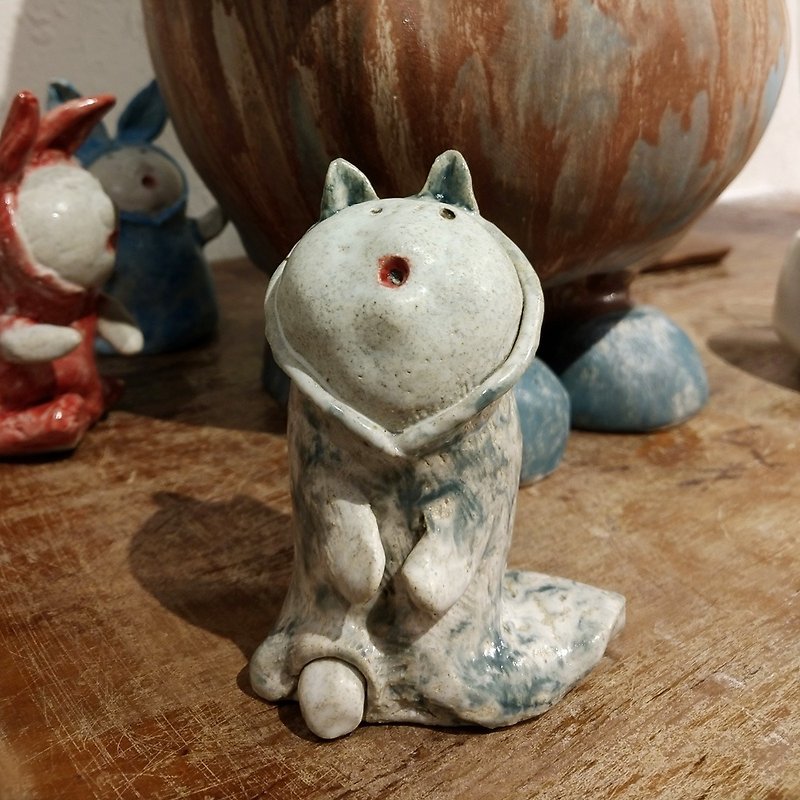 Wu Zhongzong-Give Me a Hug Series-Hand Pinch Pottery Puppet D