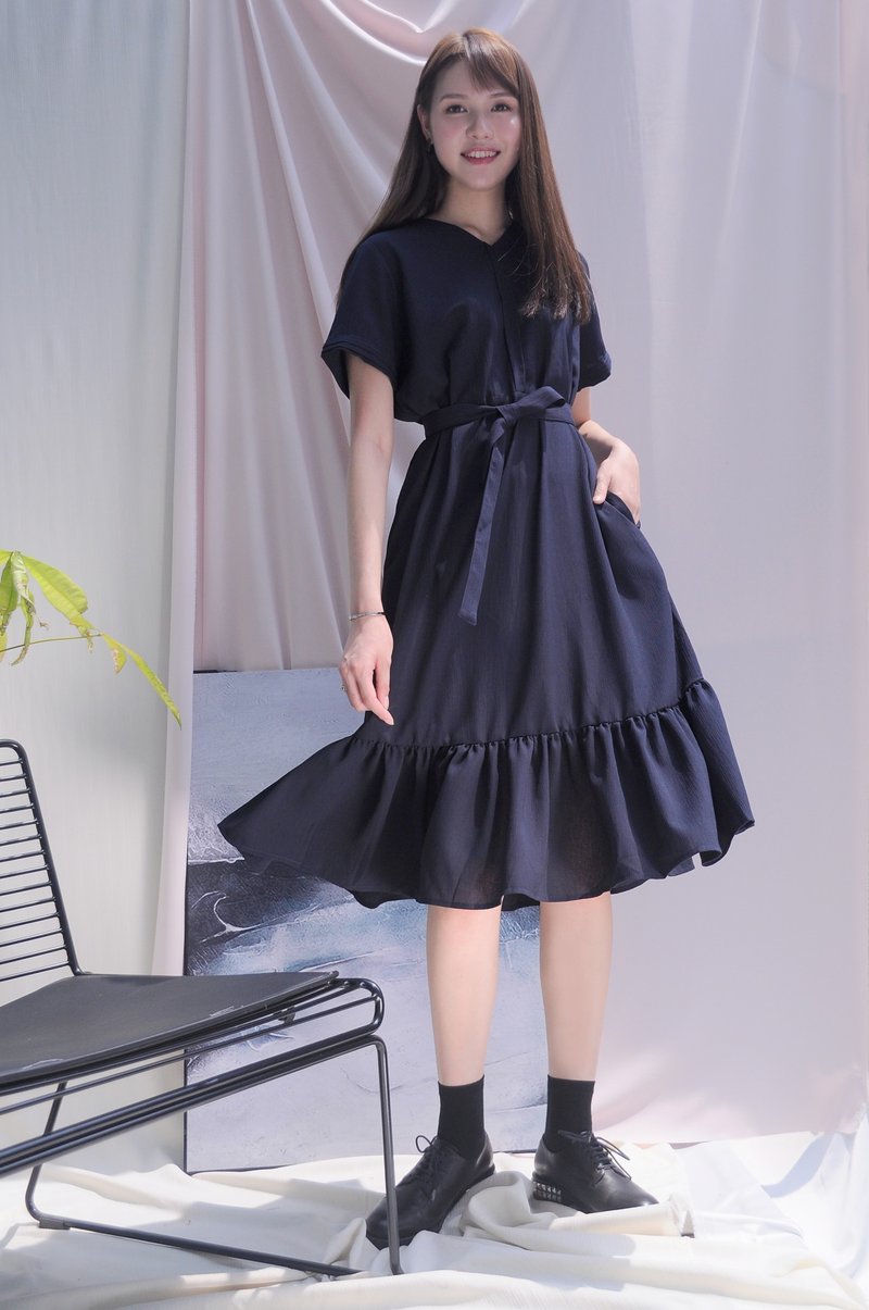 Mara Dress深藍色輕薄紋理連身裙(另附腰帶) - 連身裙 - 棉．麻 藍色