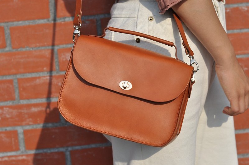 [DOZI Leather Handmade] Simple Girl Side Backpack - Messenger Bags & Sling Bags - Genuine Leather Multicolor