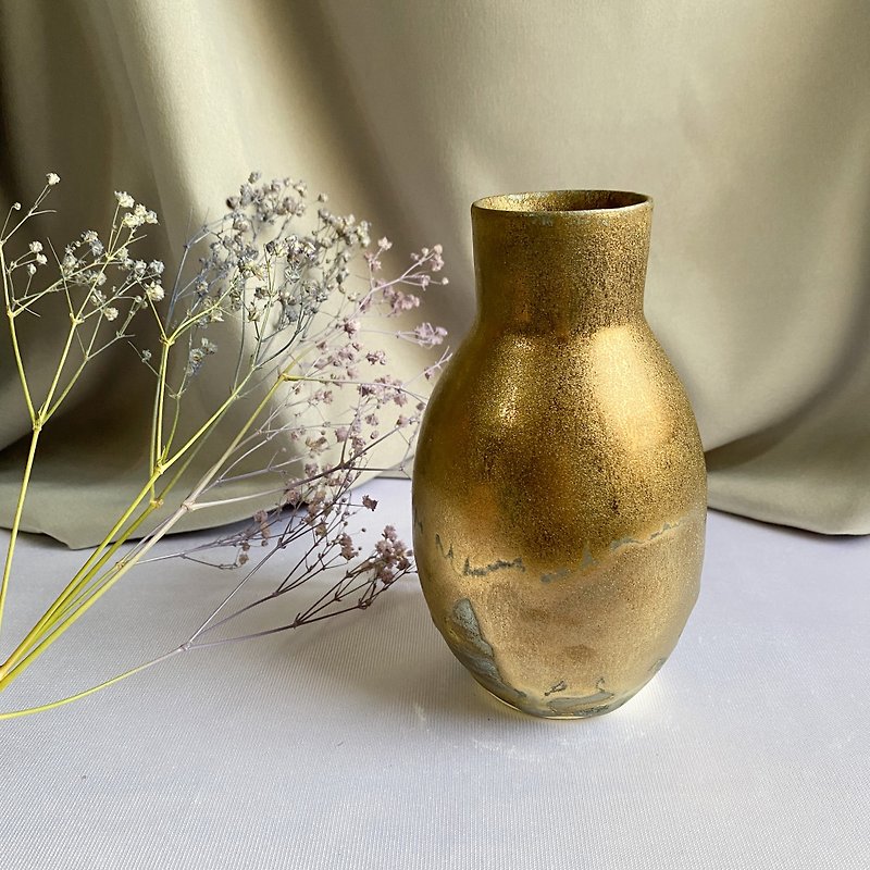 Ceramic  vase