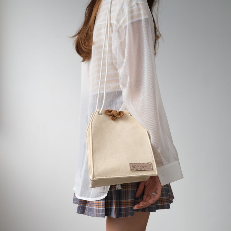 [Must-have for Japanese style] Denim Yushou Bag-Beige (Side Backpack/Crossbody Bag) - กระเป๋าแมสเซนเจอร์ - ผ้าฝ้าย/ผ้าลินิน 