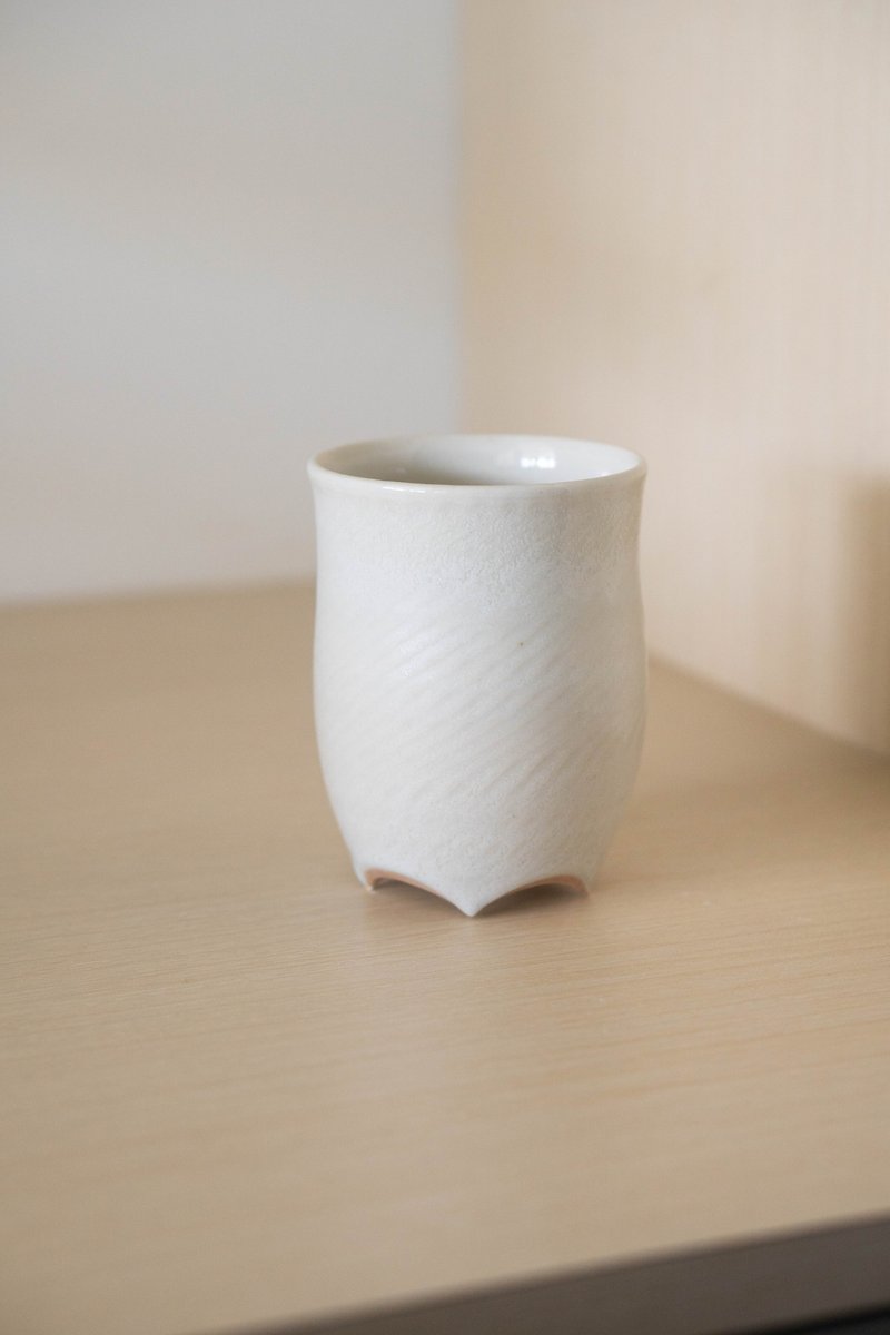 White five legged cup - Cups - Porcelain White
