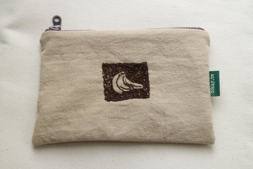 tokay.tw 中 萬用拉鍊包 手工刺繡鉛筆袋 / 香蕉碎片
