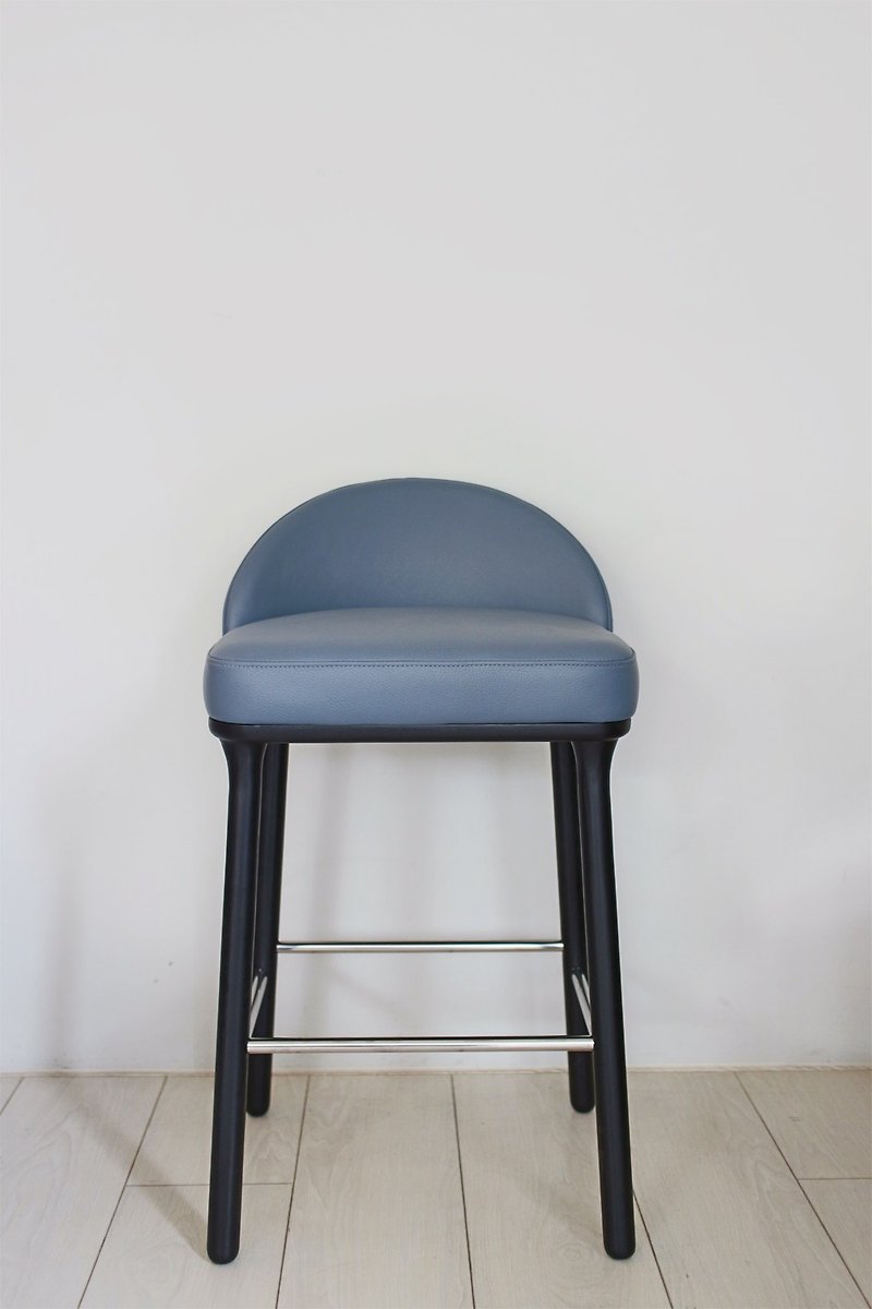 スポット T-175 無垢材 テーブルチェア ハイチェア - 椅子・ソファー - 革 ブルー