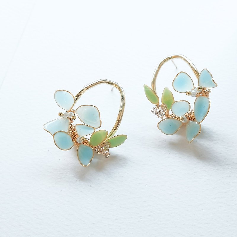 1KM Calm and Elegance ‧ Bud Spring Resin Flower Earrings