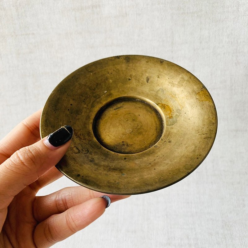 Bronze saucer in Japan&#39;s Showa period│Japanese craftsmanship, antique, elegant and delicate, with signature
