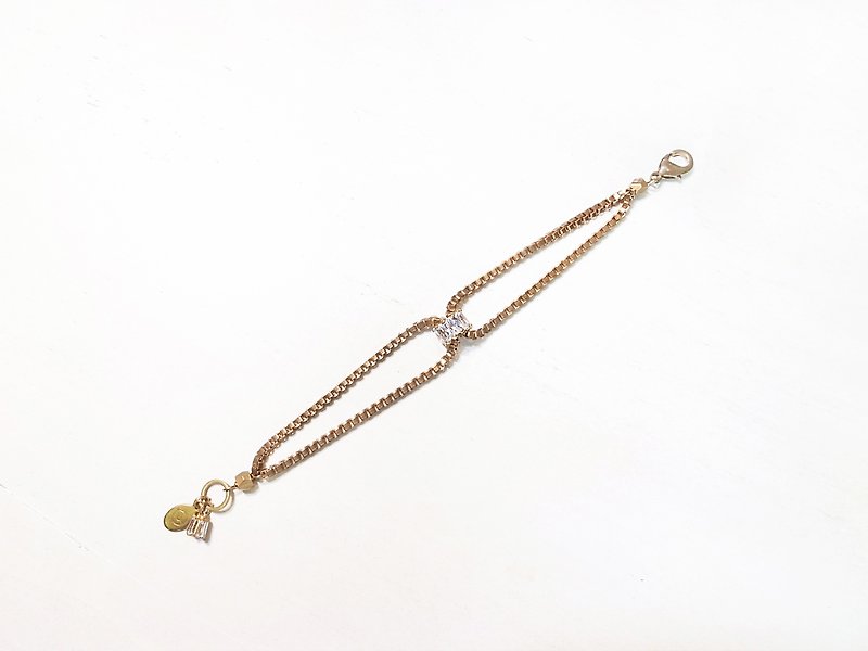 Di era elegance round track roller Stone Bracelets - Bracelets - Copper & Brass Gold