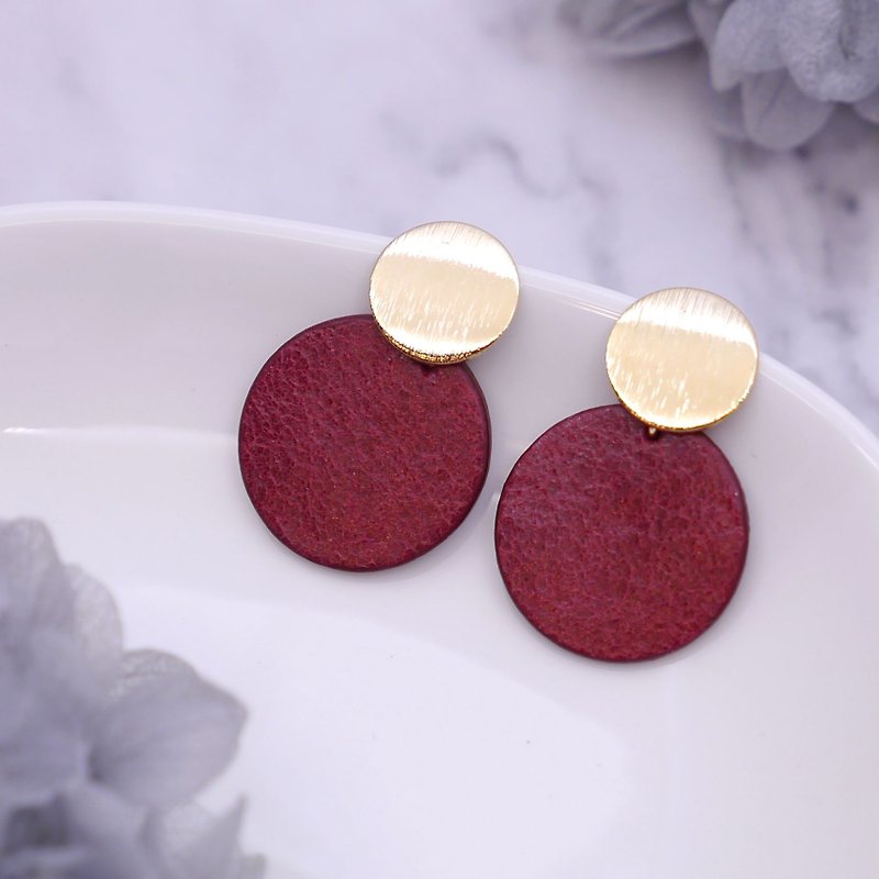 Pieces_Red leather earrings [Stainless Steel earrings with real gold plating. Can be changed to clip-on] - ต่างหู - หนังแท้ หลากหลายสี