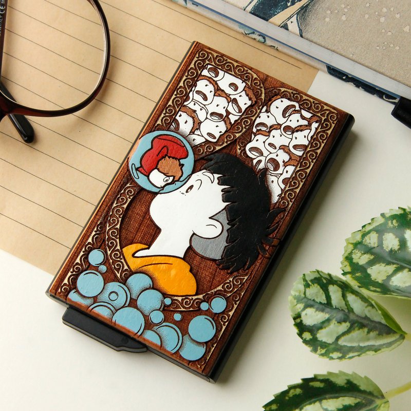 On the Cliff -  Wooden card holder with laser engraving + hand painting - 名片夾/名片盒 - 木頭 咖啡色