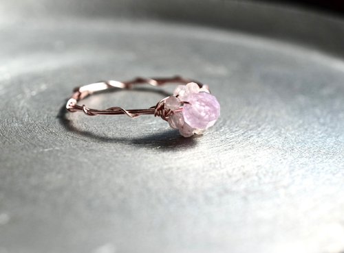 【良質,小粒】クンツァイト　７㎜ 良質,小粒】クンツァイト7㎜